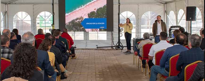 Encuentro con la comunidad en terminal del este