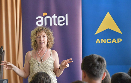 11F: ANCAP formó parte de actividad promovida por el MIEM