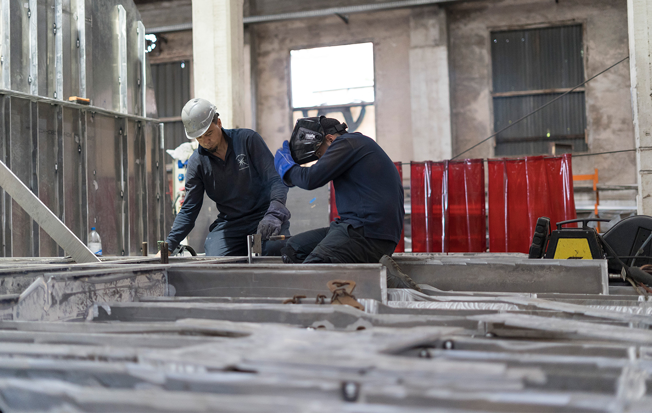 Avanza la construcción del buque ANCAP X